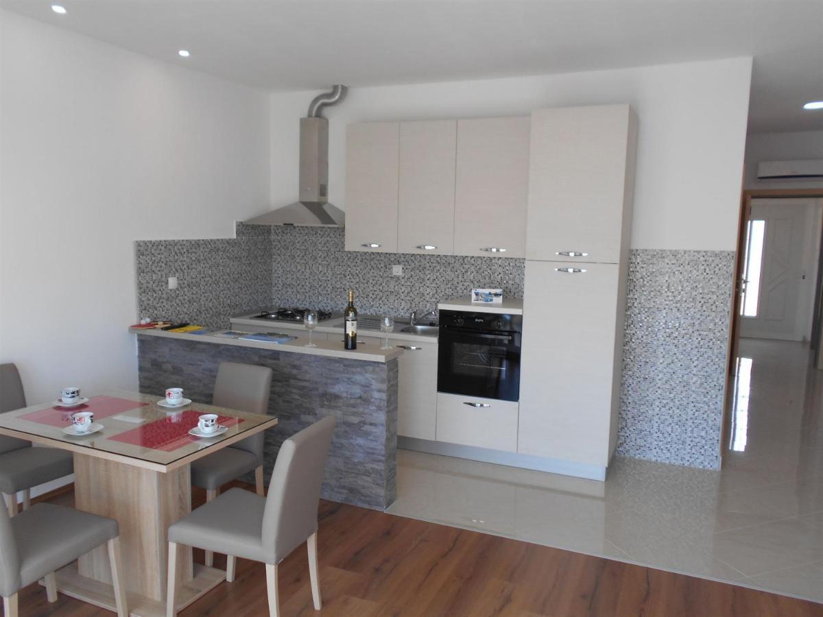 Apartment Cherry Каштела Экстерьер фото