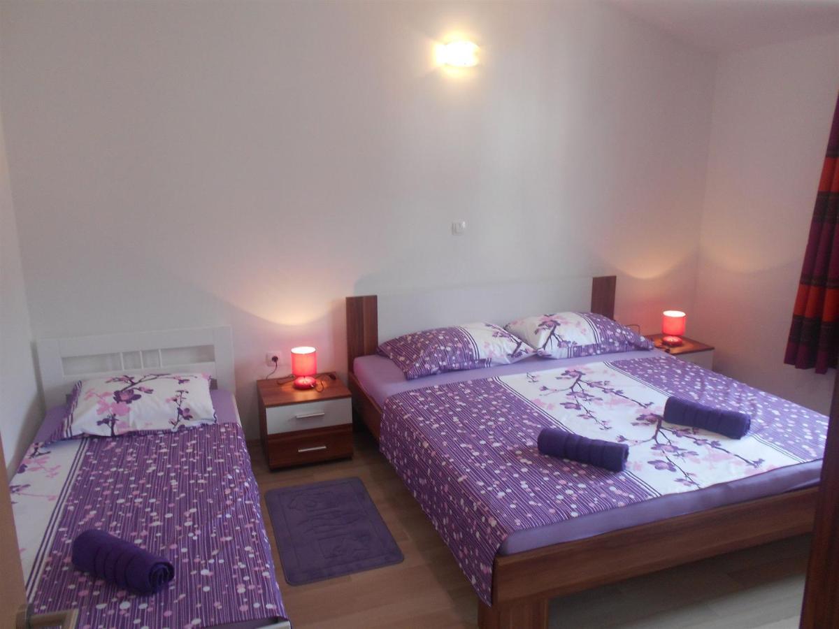 Apartment Cherry Каштела Экстерьер фото