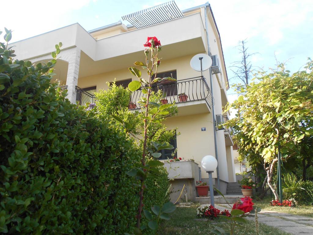 Apartment Cherry Каштела Экстерьер фото
