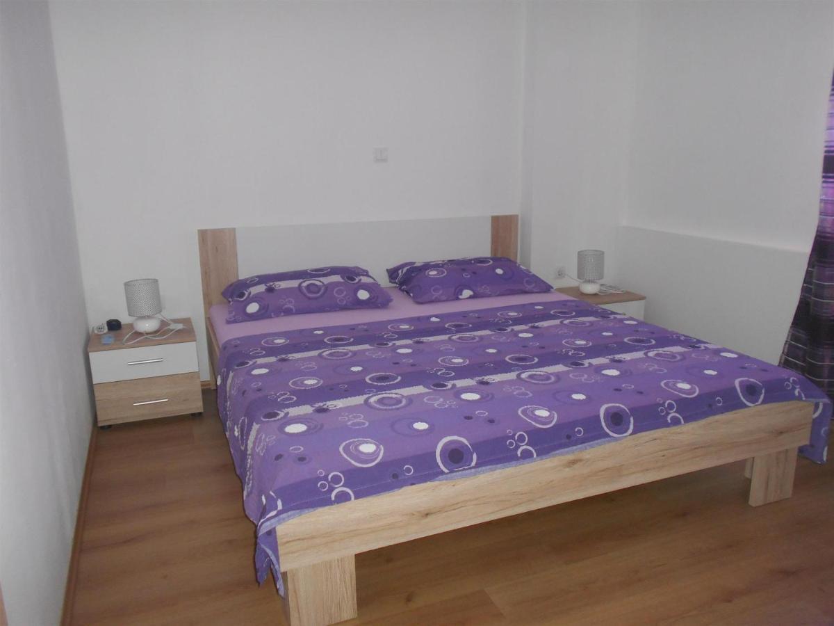 Apartment Cherry Каштела Экстерьер фото