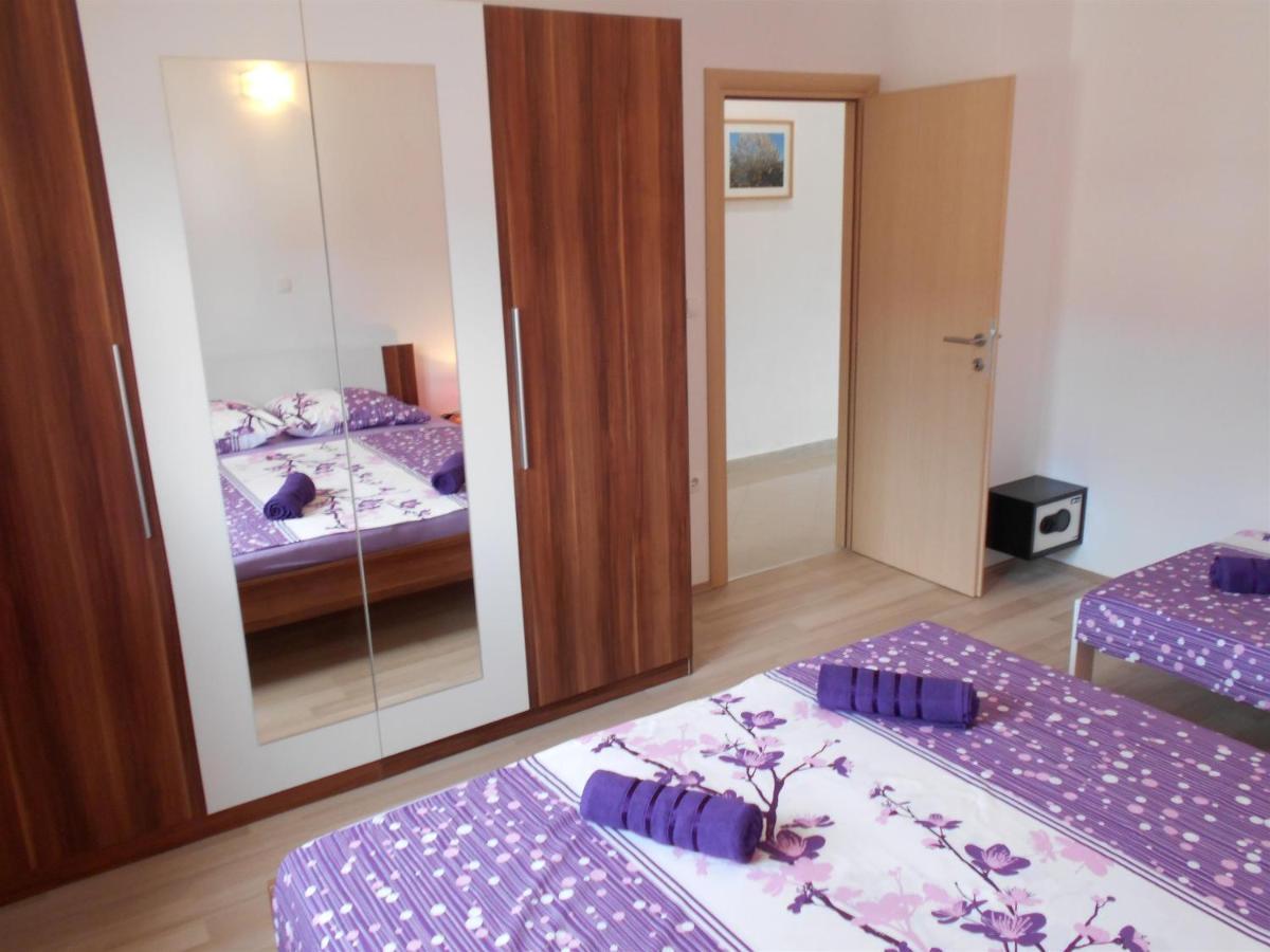 Apartment Cherry Каштела Экстерьер фото