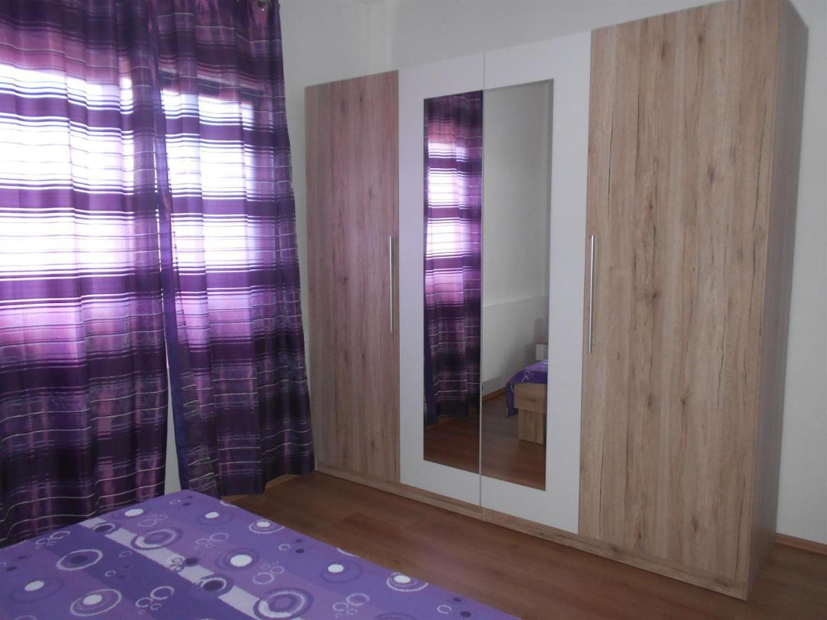 Apartment Cherry Каштела Экстерьер фото