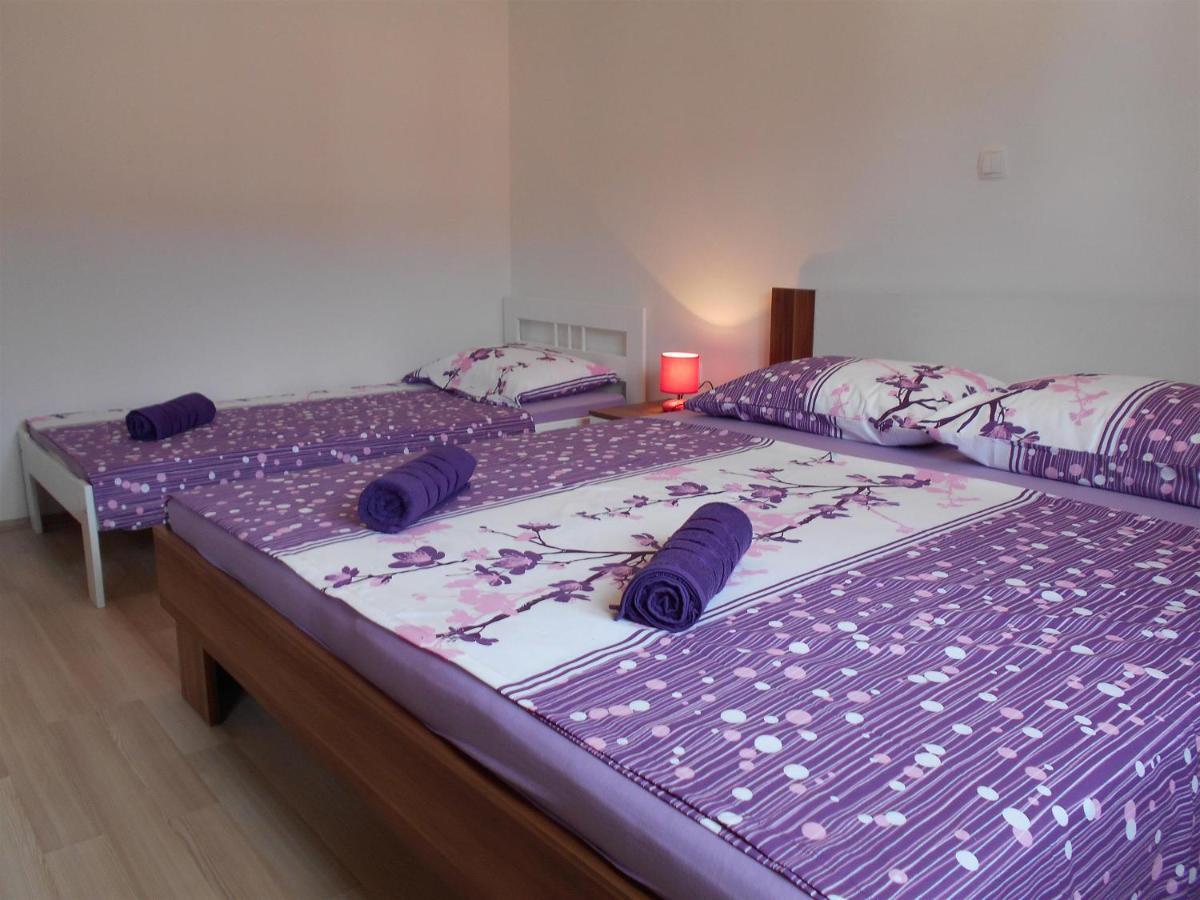 Apartment Cherry Каштела Экстерьер фото
